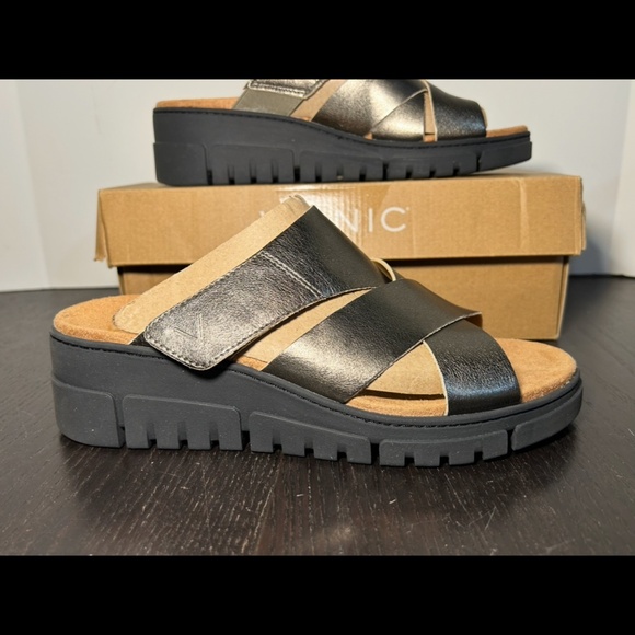 Vionic Uptown Sunset Wedge Sandals Shoes Gumetal Leather Womans 9.5M - Picture 1 of 16
